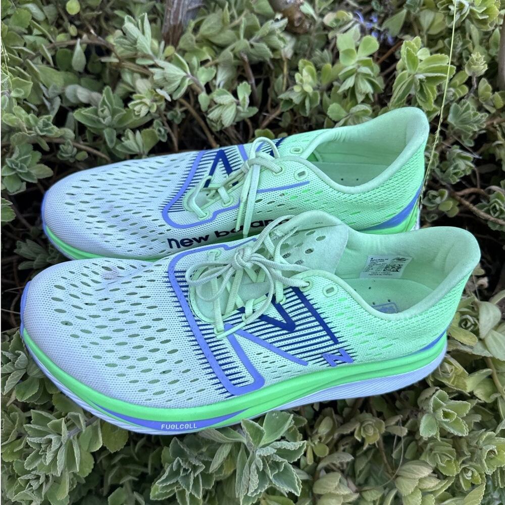 New Balance FuelCell SuperComp Pacer Womens Size 10 Mens 8.5 Green Running Shoes